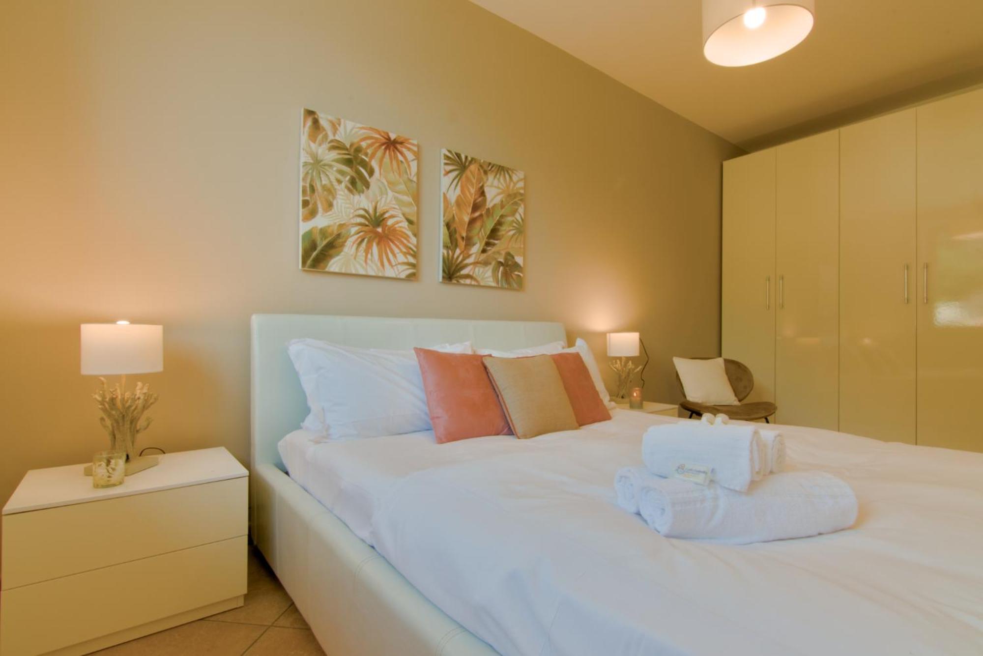 Golfo Gabella Lake Resort Maccagno Room photo